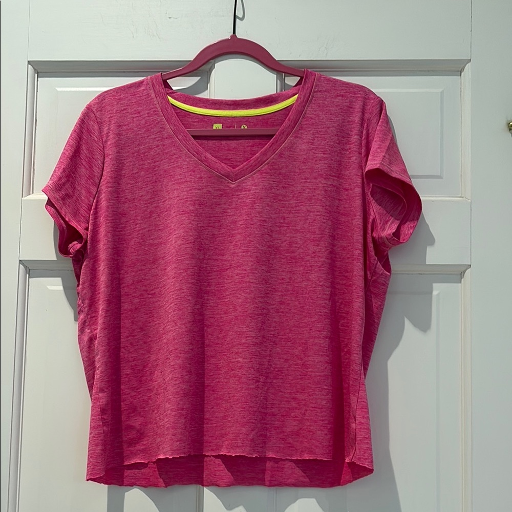 Xersion Workout Women's Pink V-Neck Top